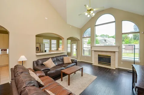 206 Wild Oak Run Houston TX 77094