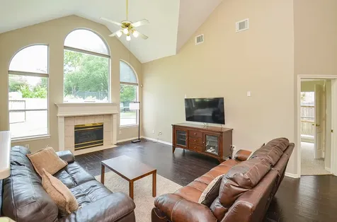 206 Wild Oak Run Houston TX 77094