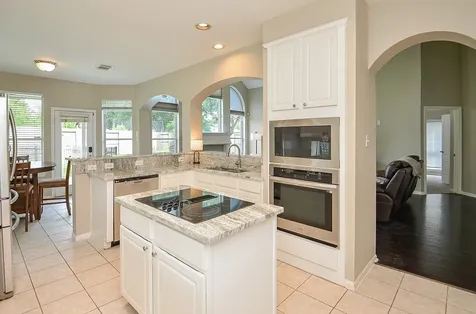 206 Wild Oak Run Houston TX 77094