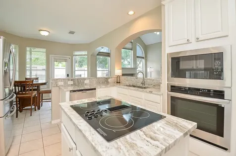 206 Wild Oak Run Houston TX 77094