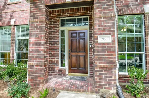 206 Wild Oak Run Houston TX 77094