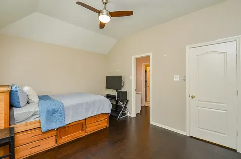 206 Wild Oak Run Houston TX 77094