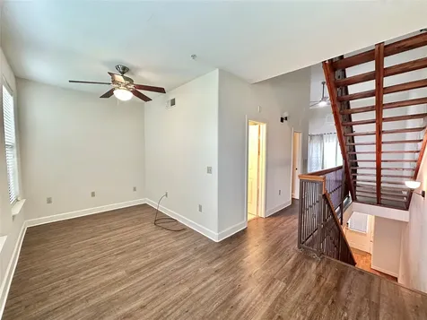 1602 Elgin Street 13 Houston TX 77004