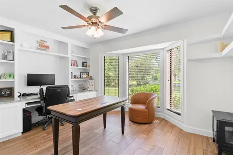 10 Holly Tree Lane Spring TX 77373