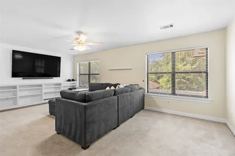 10 Holly Tree Lane Spring TX 77373
