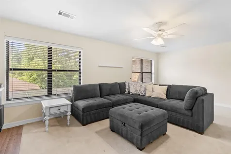 10 Holly Tree Lane Spring TX 77373