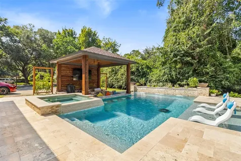 10 Holly Tree Lane Spring TX 77373