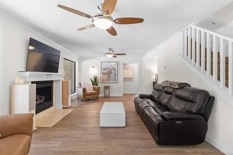 10 Holly Tree Lane Spring TX 77373