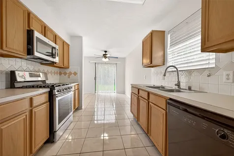 8839 Aspen Meadow Drive Houston TX 77071