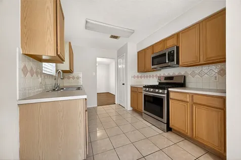 8839 Aspen Meadow Drive Houston TX 77071