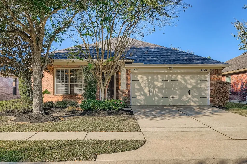 4007 Pinecrest Hollow Houston TX 77084