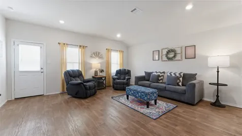 128 Barton Creek Drive Huntsville TX 77340