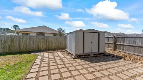 128 Barton Creek Drive Huntsville TX 77340
