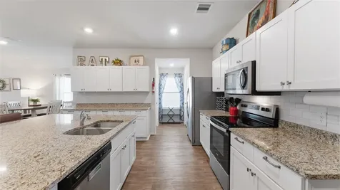 128 Barton Creek Drive Huntsville TX 77340