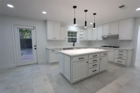 4839 Mcdermed Drive Houston TX 77035