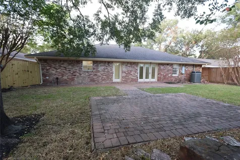 4839 Mcdermed Drive Houston TX 77035