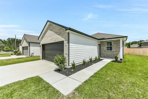 10935 Independence Road Cleveland TX 77328