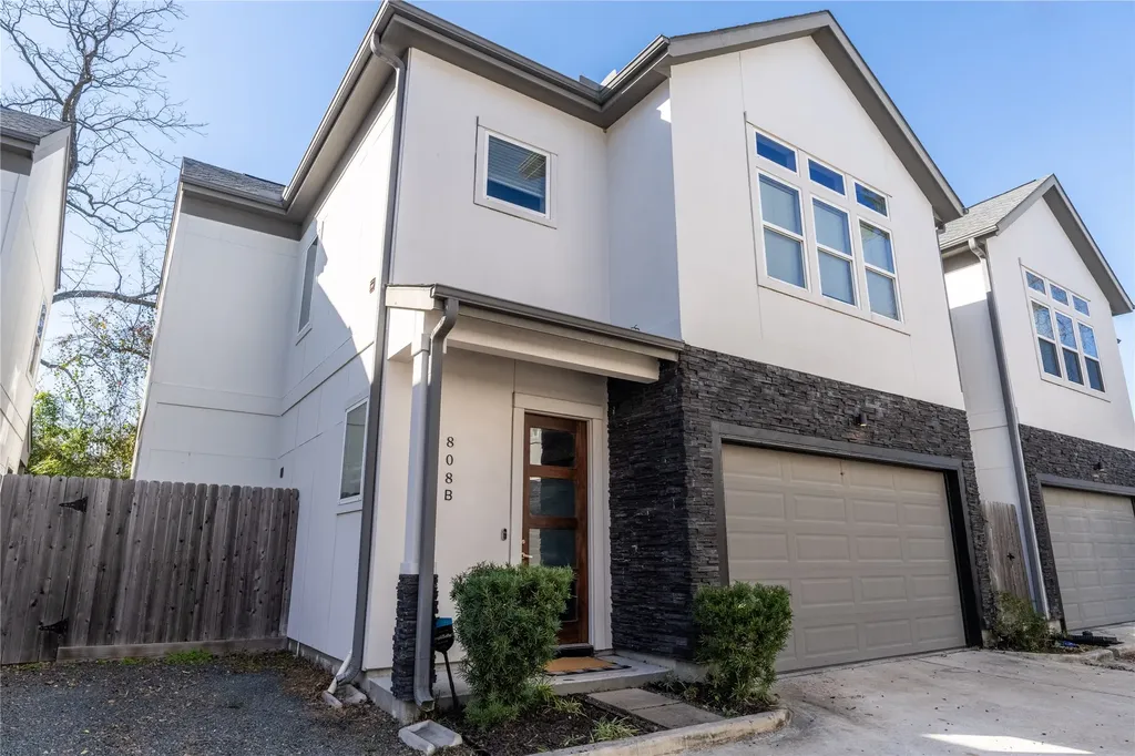 808 Woodcrest Drive B Houston TX 77018
