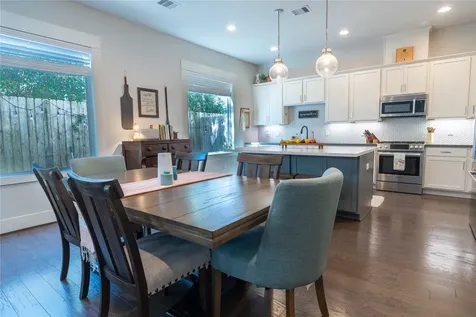 808 Woodcrest Drive B Houston TX 77018