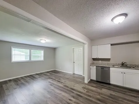 5606 Willow Glen Drive Houston TX 77033