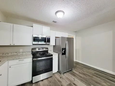5606 Willow Glen Drive Houston TX 77033