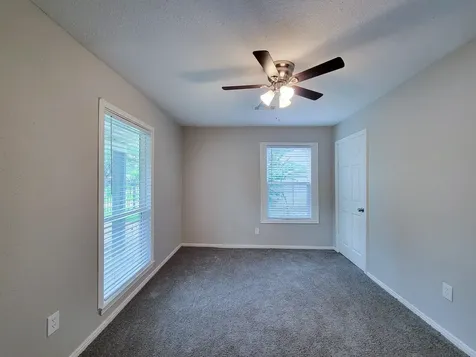 5606 Willow Glen Drive Houston TX 77033
