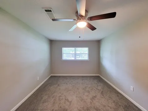 5606 Willow Glen Drive Houston TX 77033