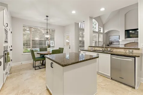 35 Larks Aire Place The Woodlands TX 77381
