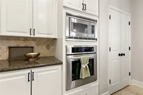 35 Larks Aire Place The Woodlands TX 77381