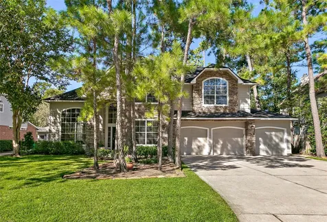 35 Larks Aire Place The Woodlands TX 77381