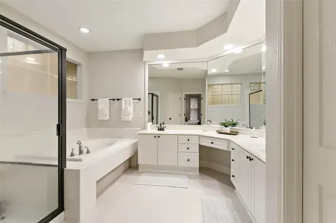 35 Larks Aire Place The Woodlands TX 77381