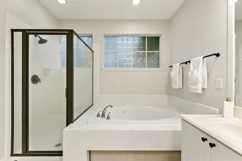 35 Larks Aire Place The Woodlands TX 77381