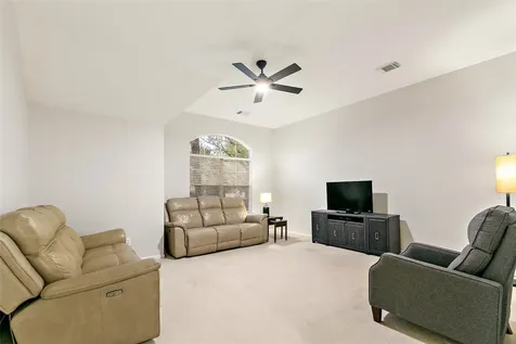 35 Larks Aire Place The Woodlands TX 77381