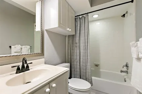 35 Larks Aire Place The Woodlands TX 77381