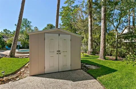35 Larks Aire Place The Woodlands TX 77381