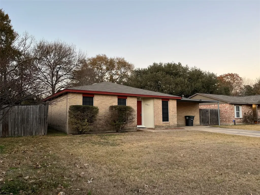 1007 Stoneleigh Court Tomball TX 77375