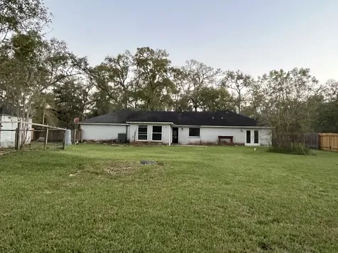 109 Buffalo Trail Lake Jackson TX 77566