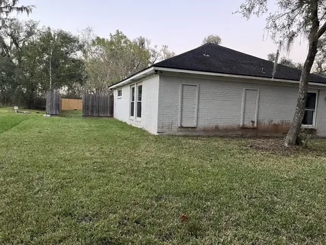 109 Buffalo Trail Lake Jackson TX 77566