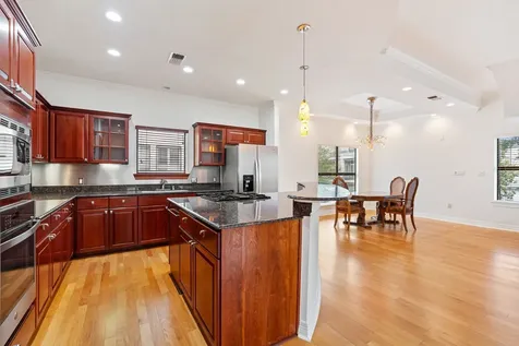 501 Detering Street Houston TX 77007