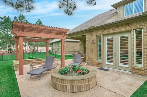 230 Connemara Drive The Woodlands TX 77382