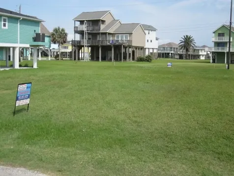 Lot 11 Verano Galveston TX 77554