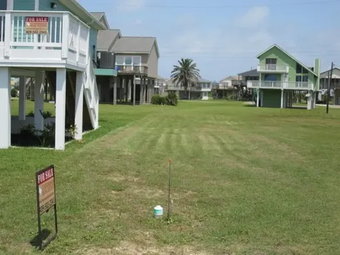 Lot 11 Verano Galveston TX 77554