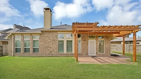5903 Falling Briar Lane Sugar Land TX 77479