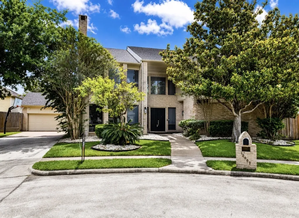 12007 Lakeway Court Houston TX 77071