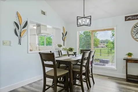 528 Belmont Drive Friendswood TX 77546