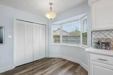 528 Belmont Drive Friendswood TX 77546