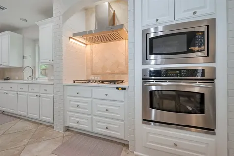 66 Marquise Oaks Place The Woodlands TX 77382