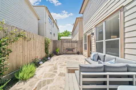 5425 Nolda Street Houston TX 77007