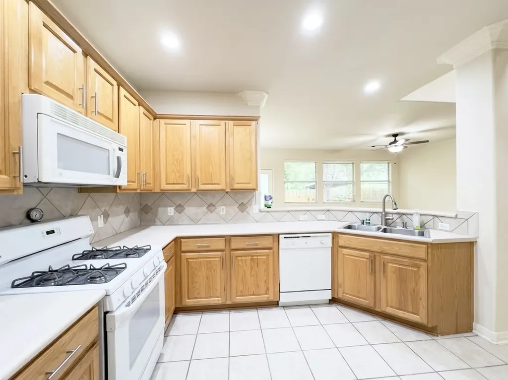 4508 Duval Road 6-602 Austin TX 78727