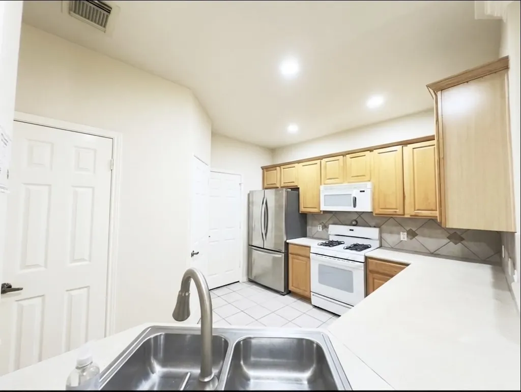 4508 Duval Road 6-602 Austin TX 78727